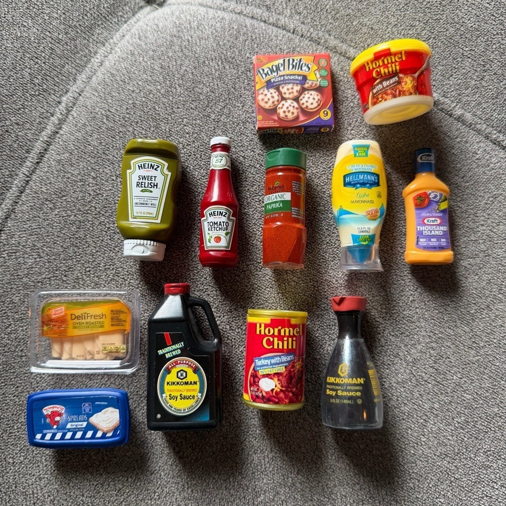 Grocery / Condiments‎ Mini Brands